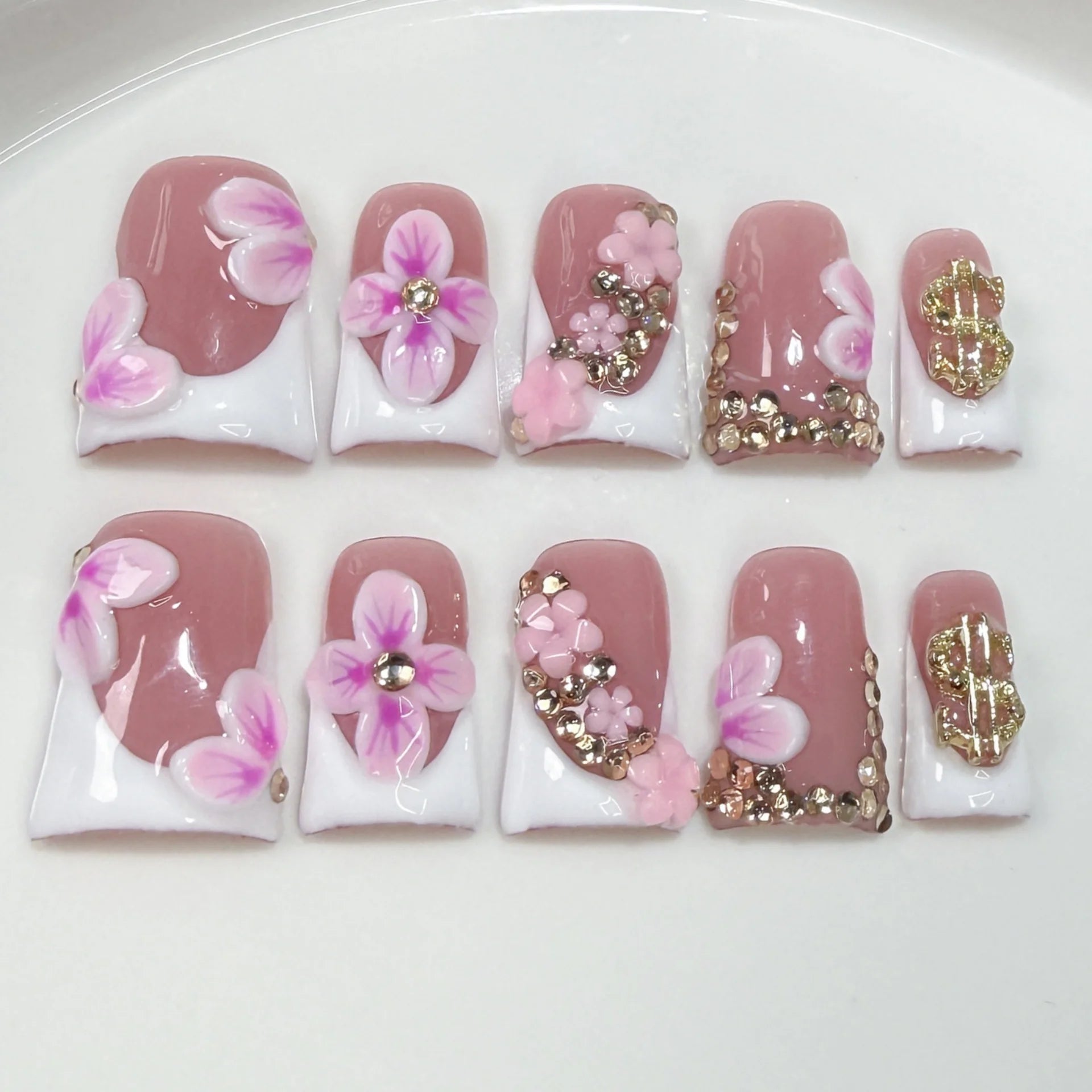 10pcs Pink Duckbill Handmade Press on Nails Art Simple White French Short Fake Nail Wearable Rhinestones Design False Nails Tips